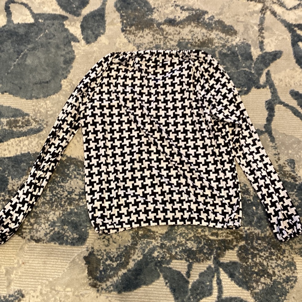 Micheal Kors blouse - Picture 7 of 10